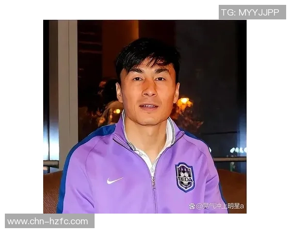 足球明星李玮峰近况揭秘：重返赛场后的新挑战与生活点滴